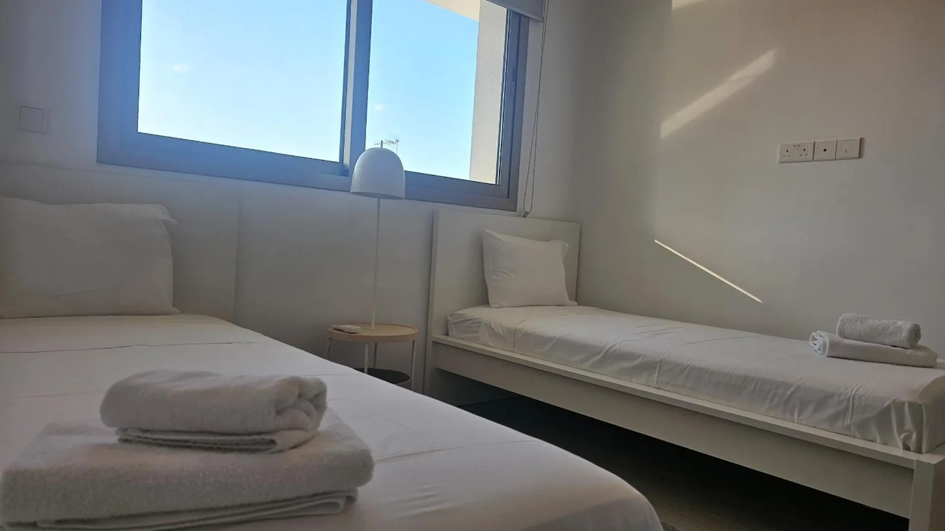 Stay Larnaca Pearl Apartment Cypr